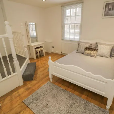 Ashben Semesterbostad *